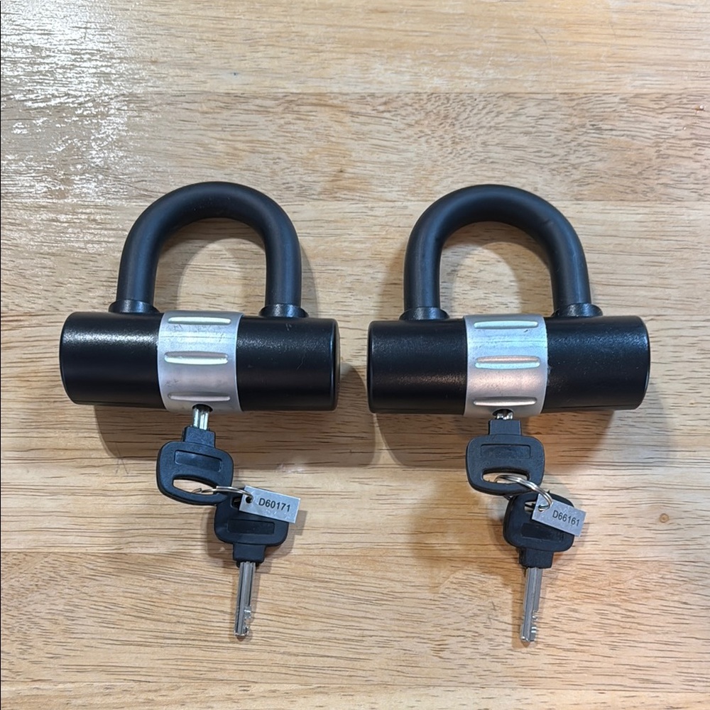 Black and Silver U-Lock Set with Keys